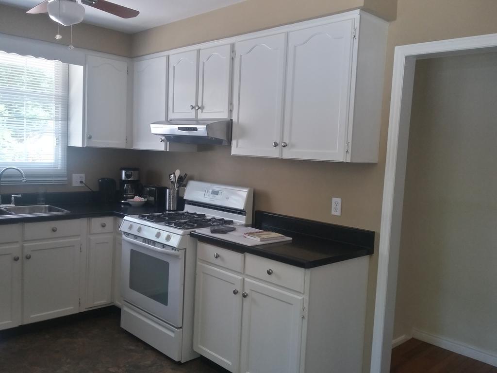 Westwood Cottage License #059-2024 Niagara-on-the-Lake المظهر الخارجي الصورة